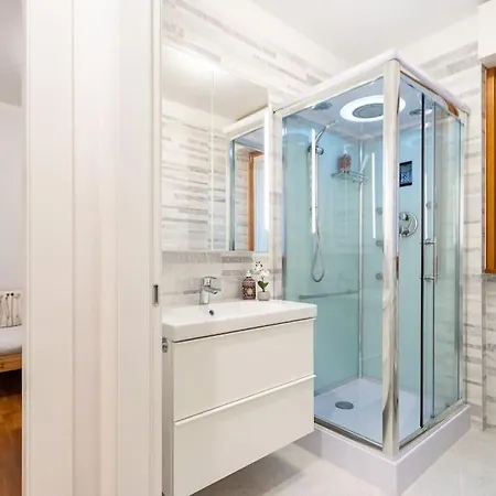 Wraparound Views Bellavista Апартаменты Кампионе-д'Италия